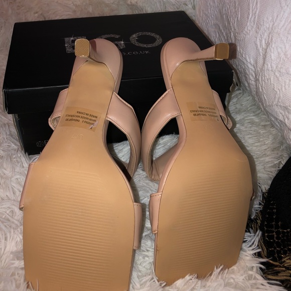 Square toe high heels. Previous buyer fell through so their lose is your gain! - Picture 5 of 5